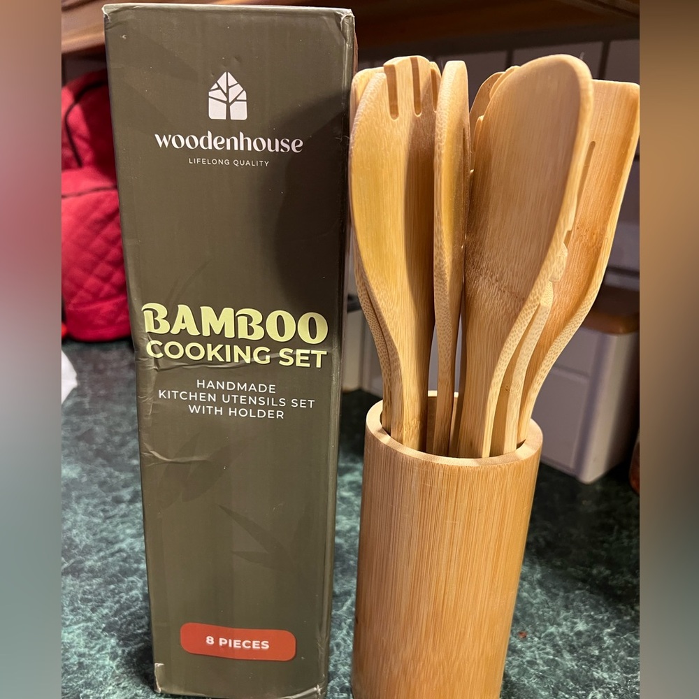 NIB Woodenhouse 8 piece bamboo cooking utensil set